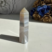 Load image into Gallery viewer, Agate Tower with Quartz Inclusions
